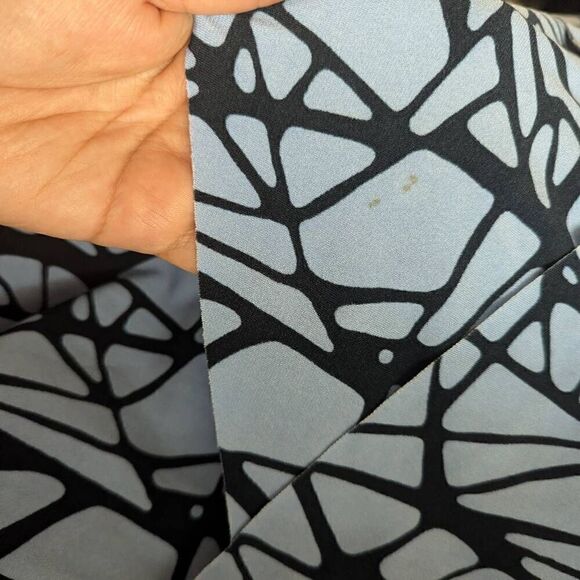 Alex Marie Geometric Blue-Violet Black Asymmetry Layers Blouse Women Size L - Picture 6 of 7